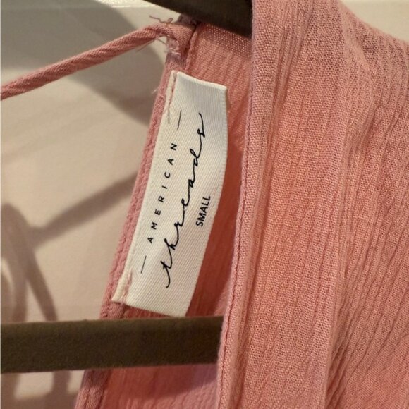 American Threads Blush Top. Ties in back. - Picture 3 of 3